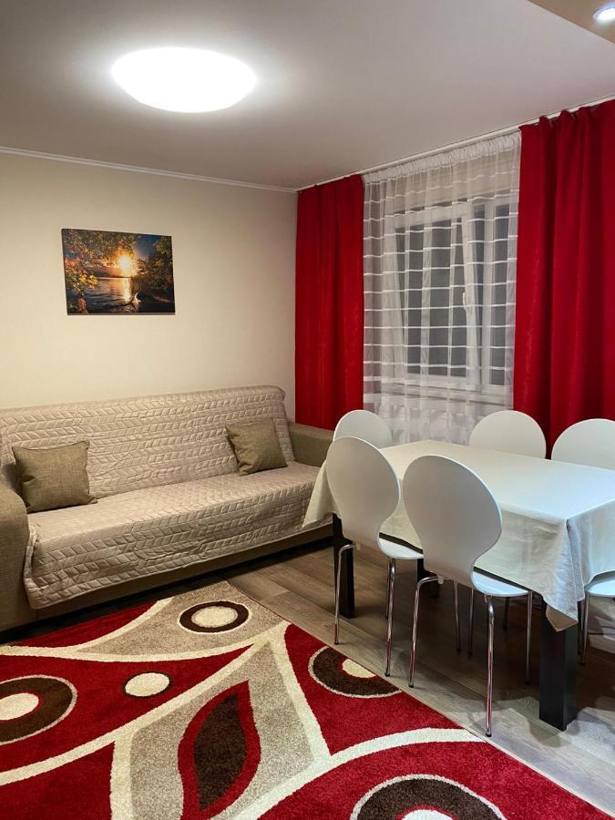 8 Residence Apartament Cavnic Luaran gambar
