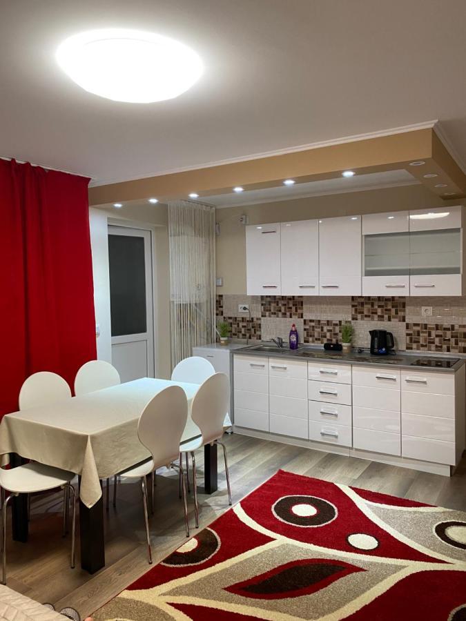 8 Residence Apartament Cavnic Luaran gambar